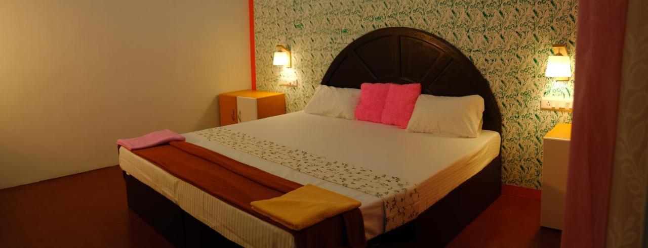 Marari Phoenix Beach Homestay Марарикулам Экстерьер фото
