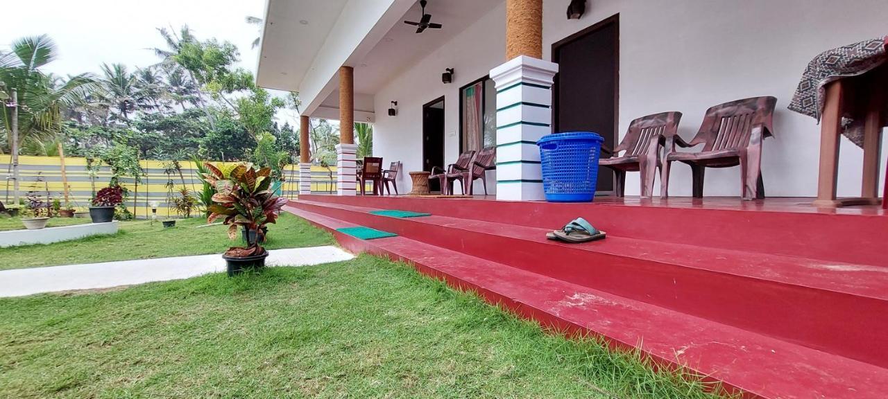 Marari Phoenix Beach Homestay Марарикулам Экстерьер фото