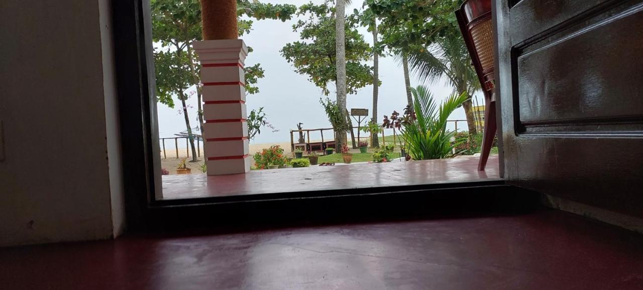 Marari Phoenix Beach Homestay Марарикулам Экстерьер фото