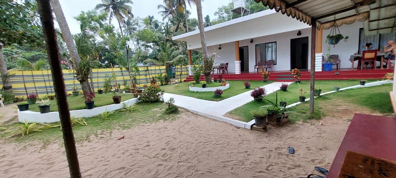 Marari Phoenix Beach Homestay Марарикулам Экстерьер фото