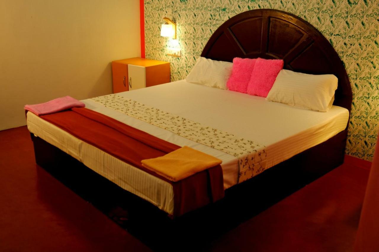 Marari Phoenix Beach Homestay Марарикулам Экстерьер фото